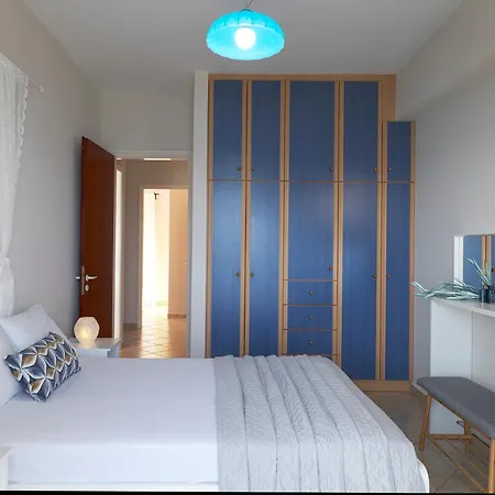 Prázdninový dům Niriides Beach House *